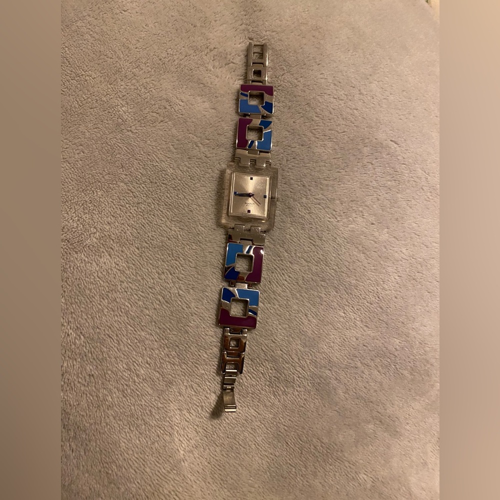Rare 💯% Authentic Swatch Vintage Square “Hot Batik Purple”